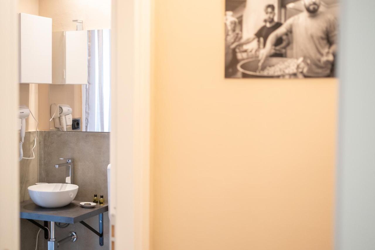 I Quattru Vuci Rooms Palermo Bagian luar foto