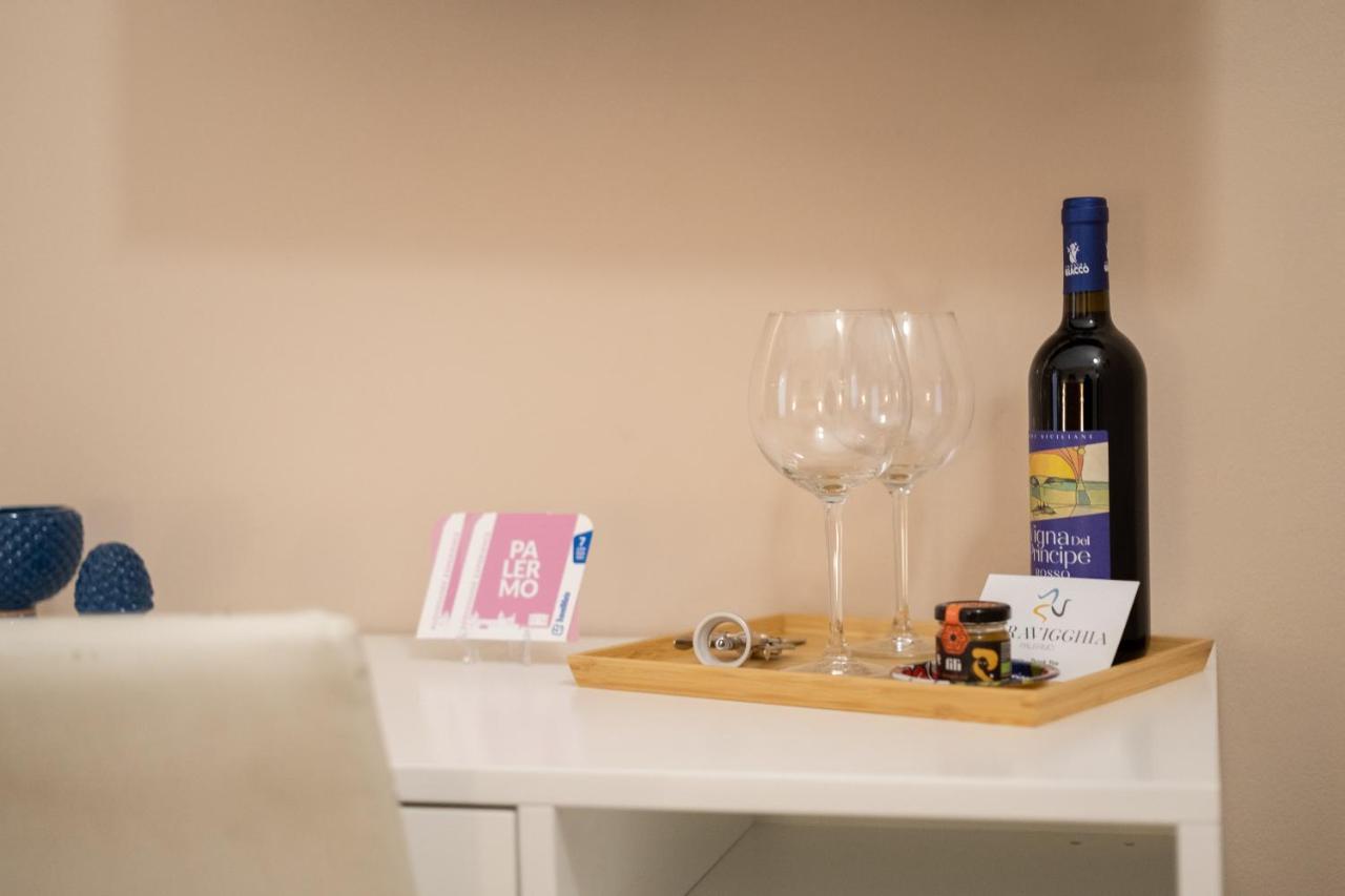 I Quattru Vuci Rooms Palermo Bagian luar foto