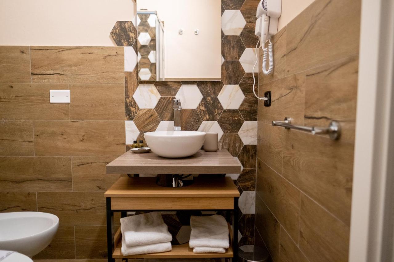 I Quattru Vuci Rooms Palermo Bagian luar foto